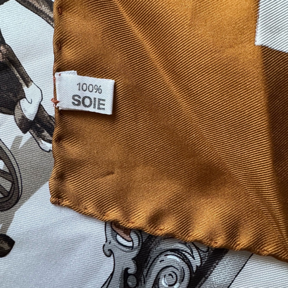 Hermès “Équipages” 100% Silk Scarf by Ledoux – Brown Carriage Equestrian‎ Print - Picture 4 of 13
